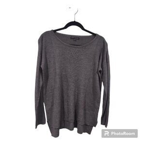 Women's Napa Valley Grey Sweater Size Medium